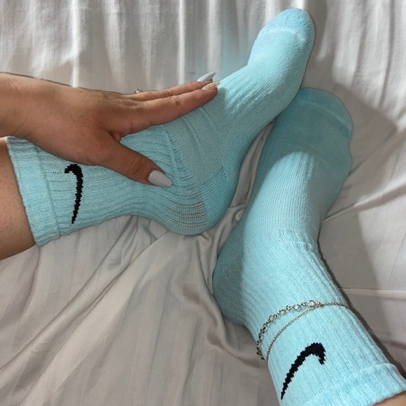 COPY - COPY - NIKE MULTI COLORED SOCKS 6PACK - Picture 3 of 5